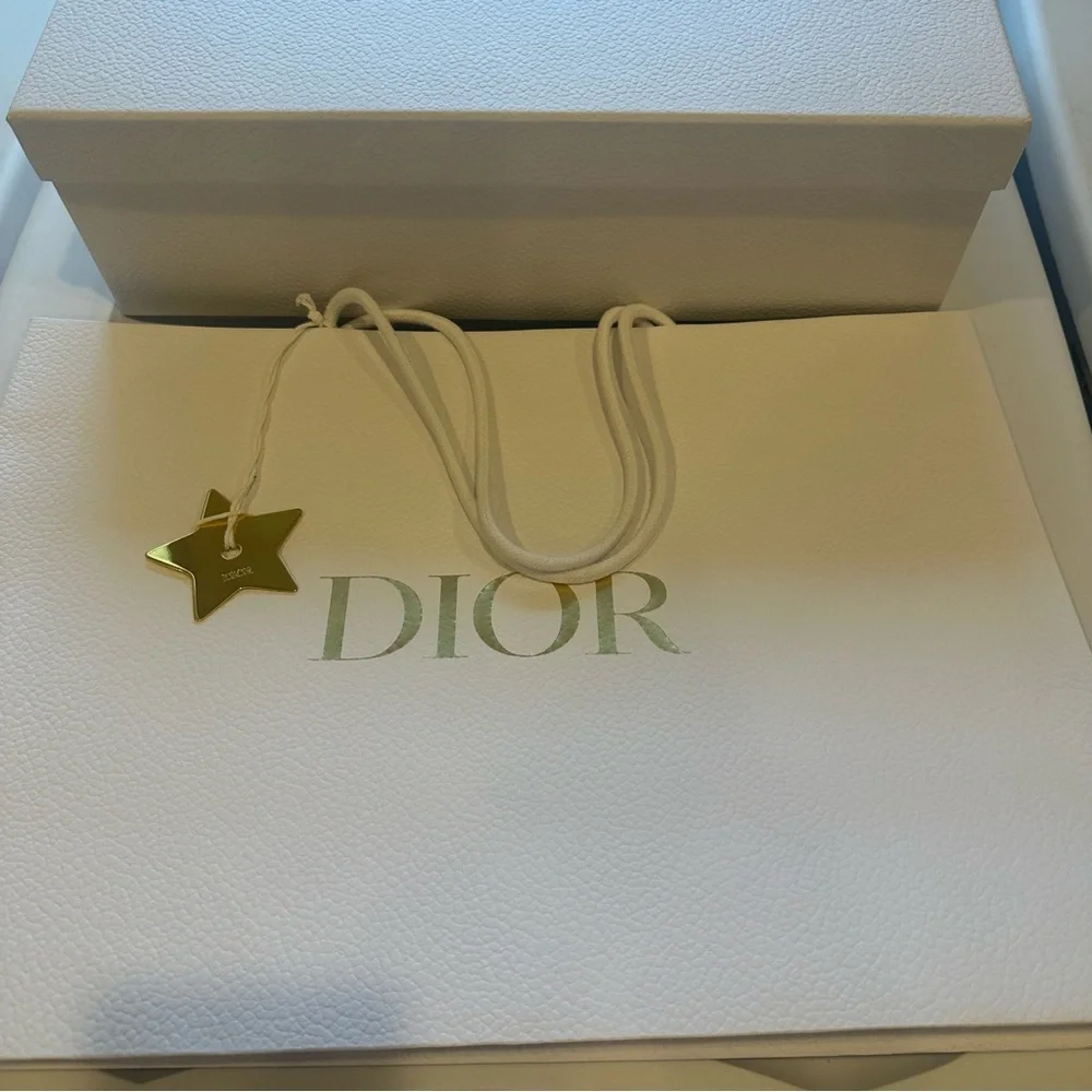 DIOR White Gift Box Set - includes box and shopping bag with ribbons - Picture 2 of 8